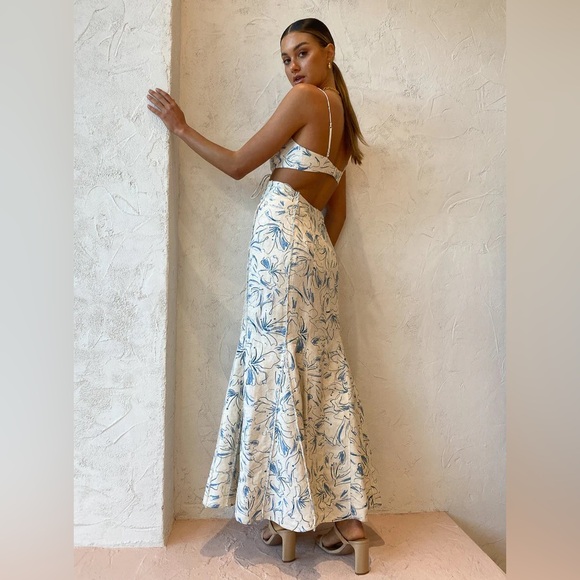 Significant Other Anita Dress Sleeveless Maxi Floral Size 4 Blue Beige - Picture 14 of 16